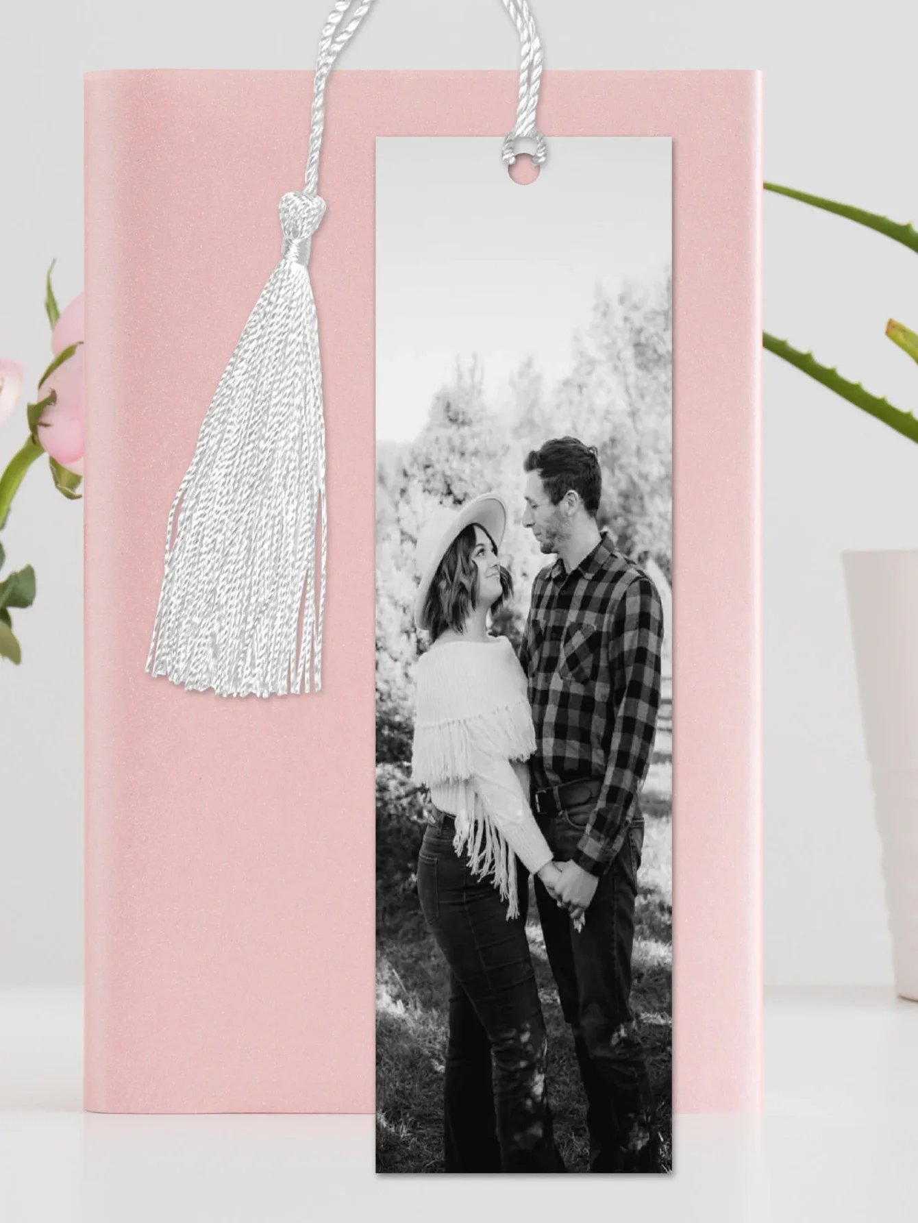 1PC Custom Bookmark - Personalized Wooden Memorial Bookmark, Custom Image for Life Records, Delightful Laser Engraved Gift for D