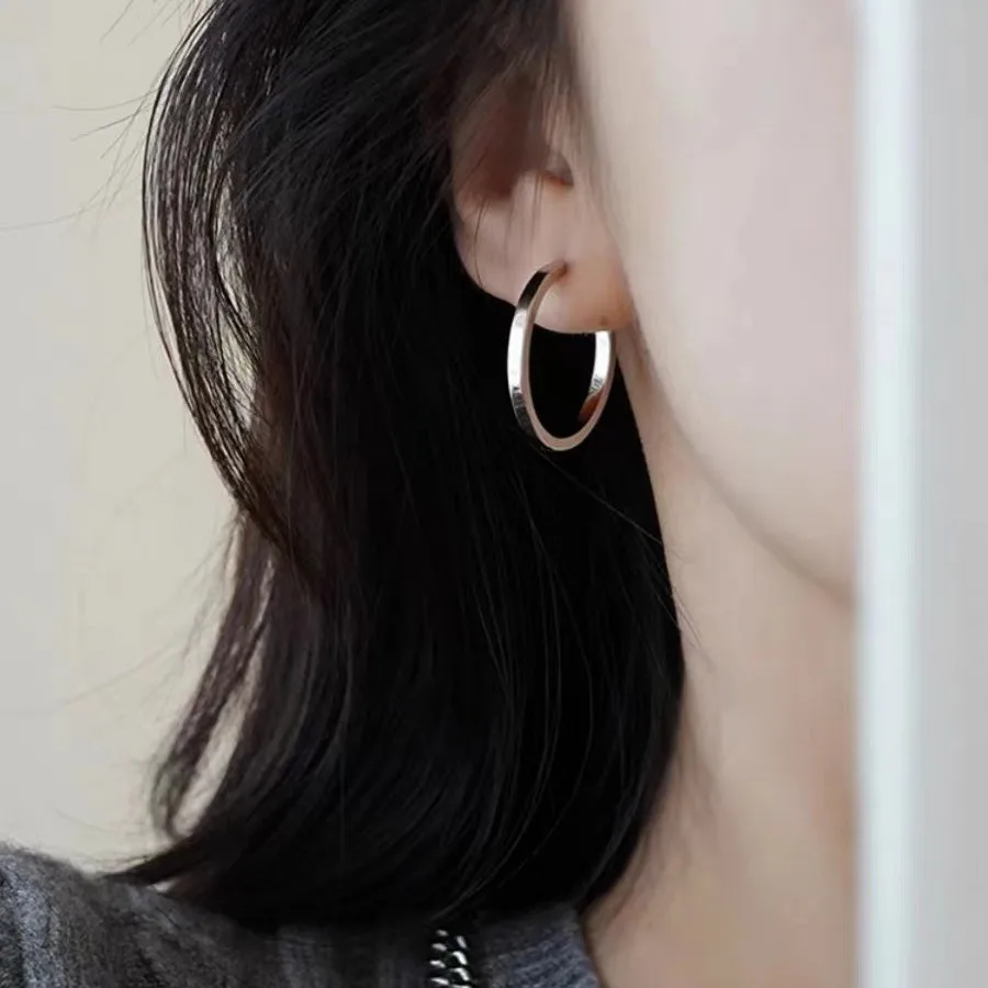 New Fashion Classics Simple Big Round Hoop Earrings for Women Circle Girls Shiny Delicate Party Womens Jewelry New Arrival 2023