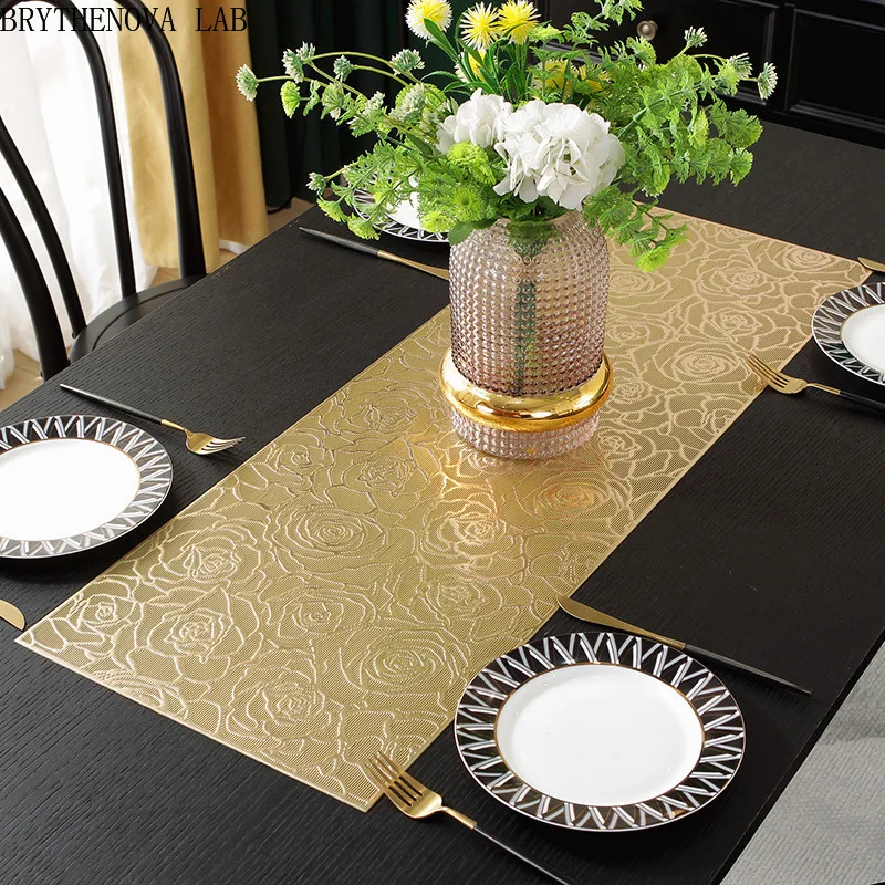 33x92cm Table Runner European Style PVC Hollow Dining Table Decoration Gold Mat Rose Pattern Light Luxury Dining Mat Flag