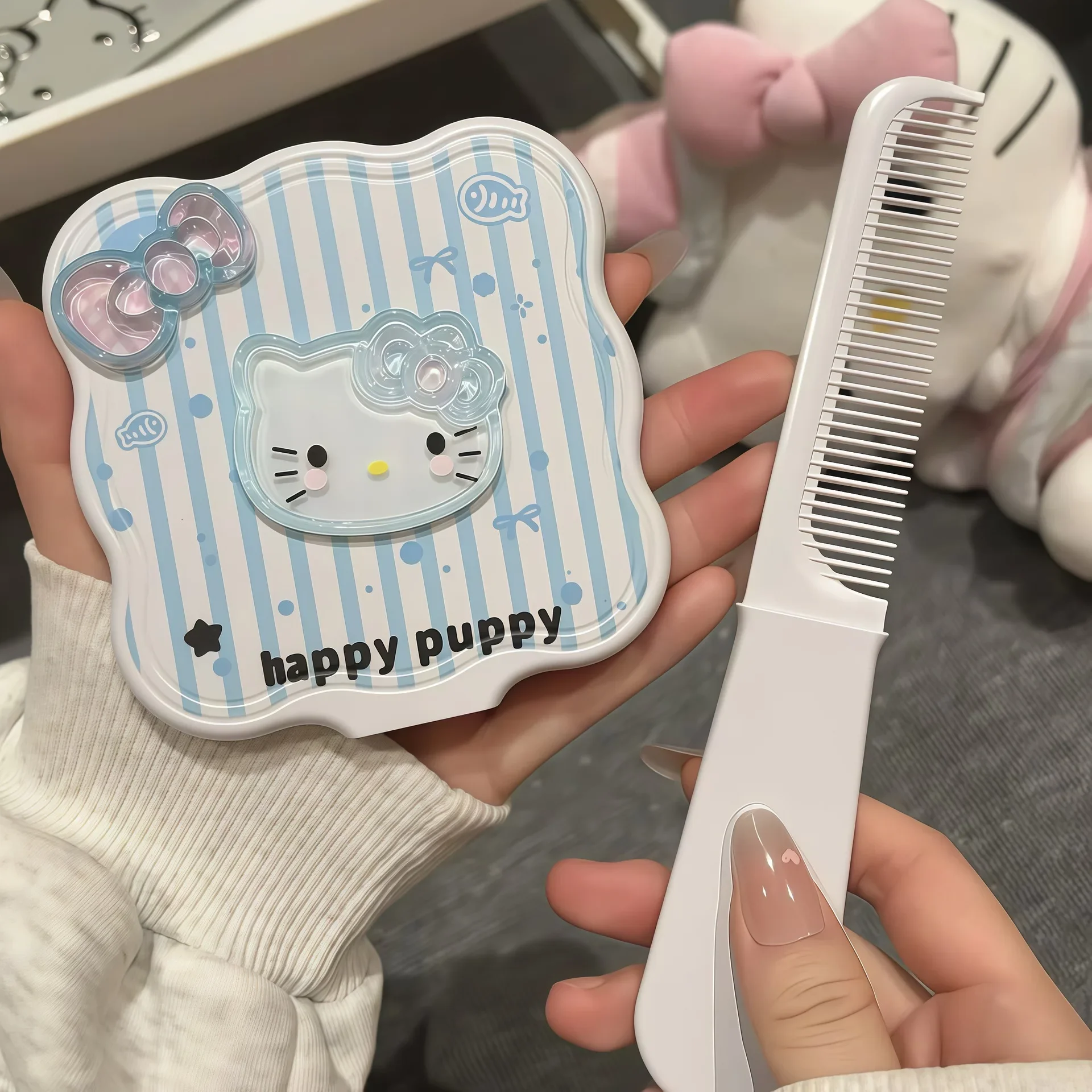 Hello Kitty Handle Mirror Cartoon Kt Cat Originality Mirror Comb Integrated Makeup Mirro Fashion Portable Makeup Mirror Gifts - view 4