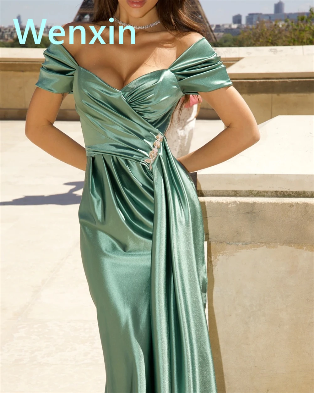 Robe de soirée en Satin vert Simple, personnalisée, moderne, épaules dénudées, robes de bal, traîne de balayage, robes d'occasion spéciale