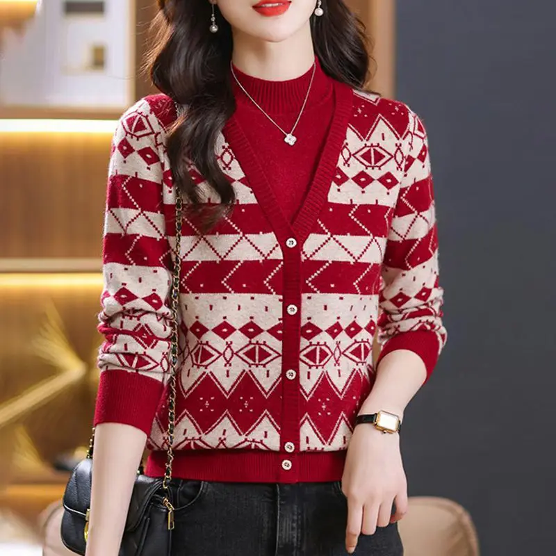 Elegant Jacquard Fake Two Piece Women's 2024 Autumn Winter Spliced Button Printed Fashion Loose Casual Long Sleeve Knitted Top