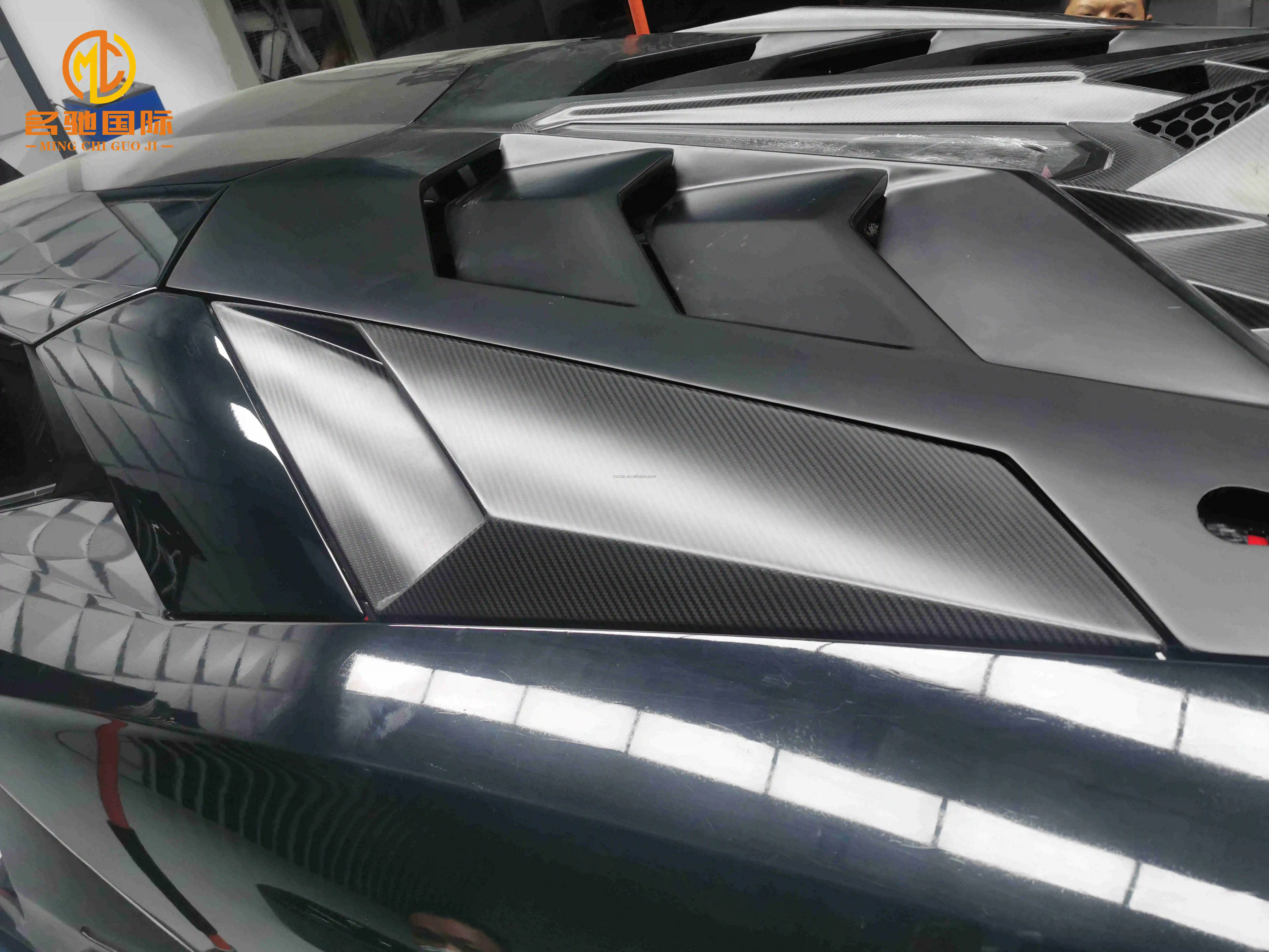 ماتي عالية الجودة نافذة جانبية خلفية الديكور لامبورغيني LP700 LP720 LP750 ألياف الكربون فتحات الهواء الخلفية