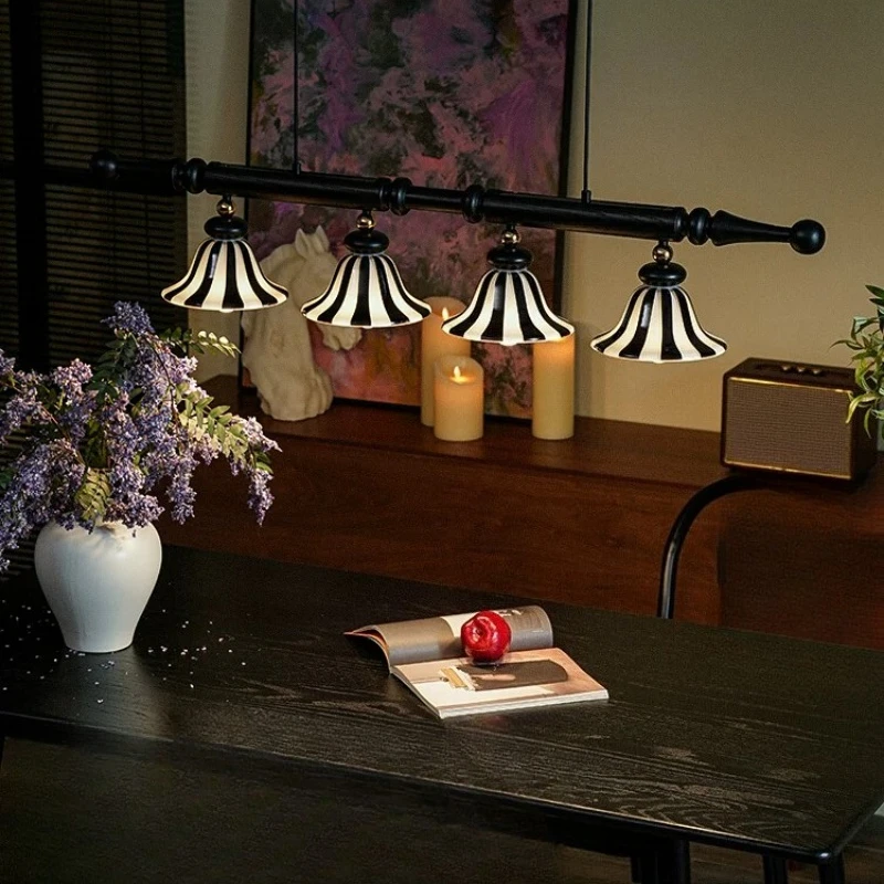 Dining chandelier, French retro medieval solid wood restaurant lamp, chandelier, bar counter one-character strip lamp