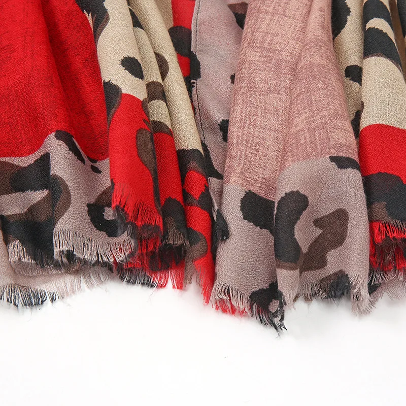 وشاح بنمط شرابة جديد، شال من القطن والكتان، وشاح نسائي عصري بلونين متعدد الاستخدامات للشاطئ واقي من الشمس