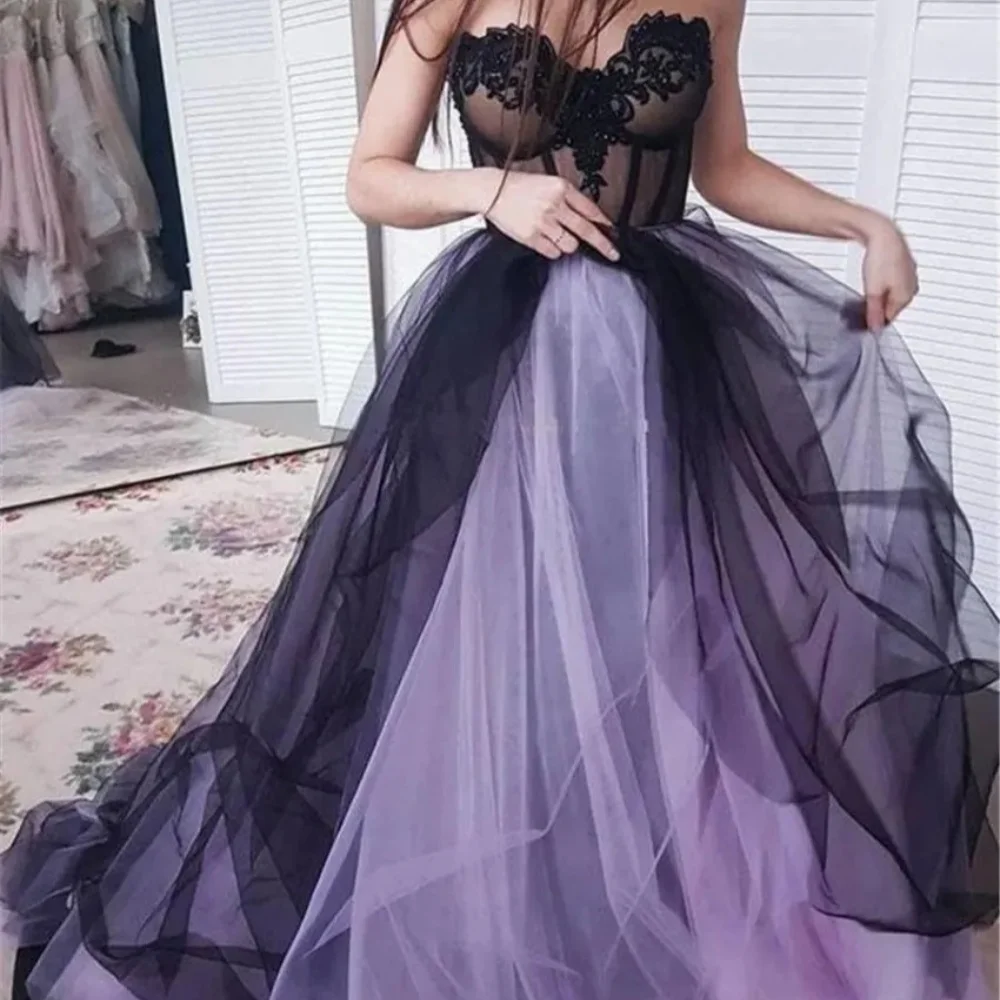 2024 Gothic A Line Dress Purple and Black Strapless Appliqué Lace Tulle Plus Size Wedding Dress Bridal Dress Formal Occasion