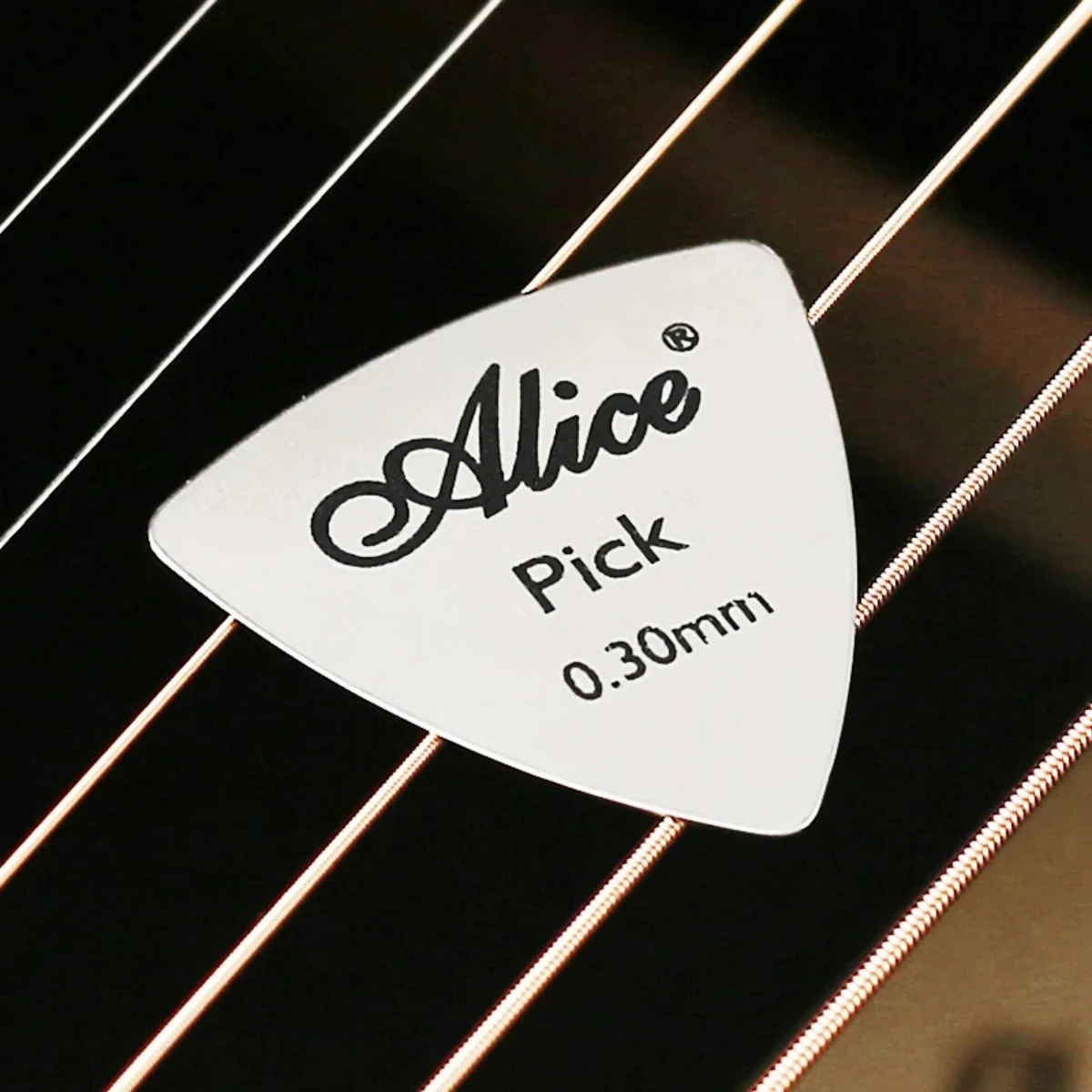 Alice 100Pcs Metal Guitar Pick 0.3mm Thin Durable Silver Color Professional Bass Ukelele Guitar Picks Guitar Amplifier