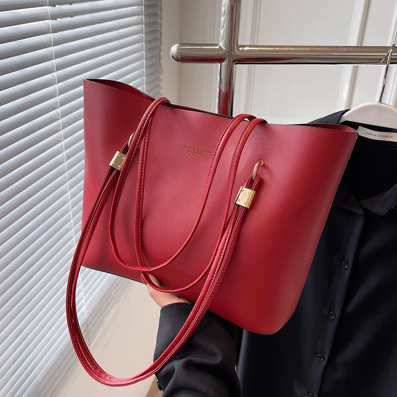 Red Bag Women\'s Wedding Handbags 2023 Autumn New Large Capacity Leather Totes Luxury Designer Wedding Bride Shoulder Bags