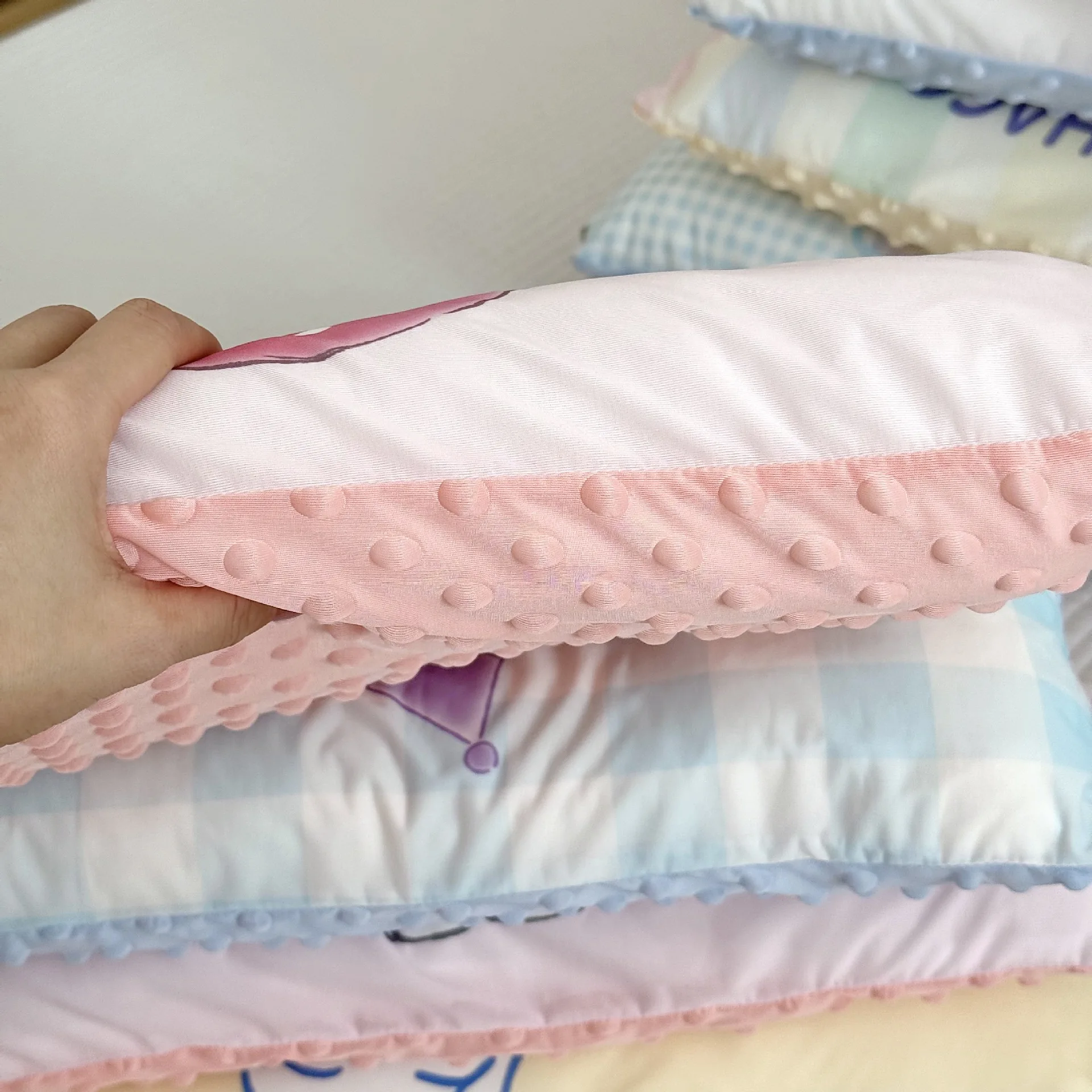 وسادة سانريو ميلودي كورومي سينامورول هالو كيتي مريحة مع وسادة طالب بين داون للأطفال قابلة للإزالة