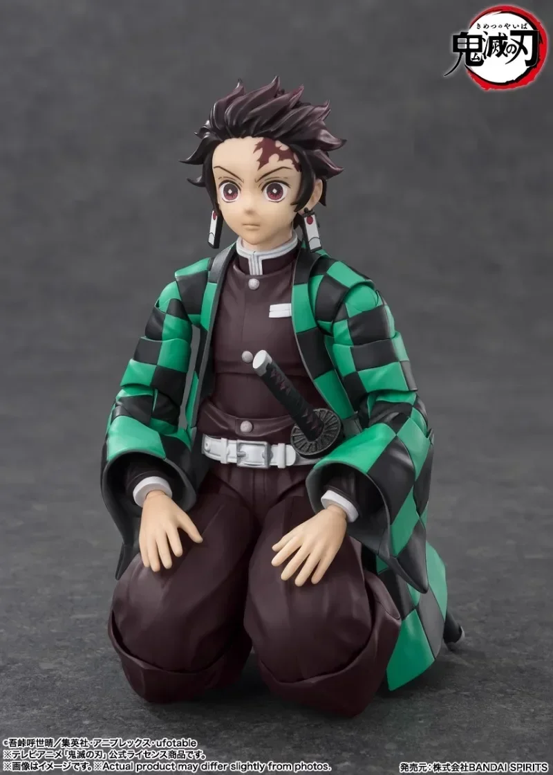 Originale Bandai Demon Slayer S.H. Figuards Kamado Tanjirou Anime Action Figure in scatola giocattoli modello da collezione