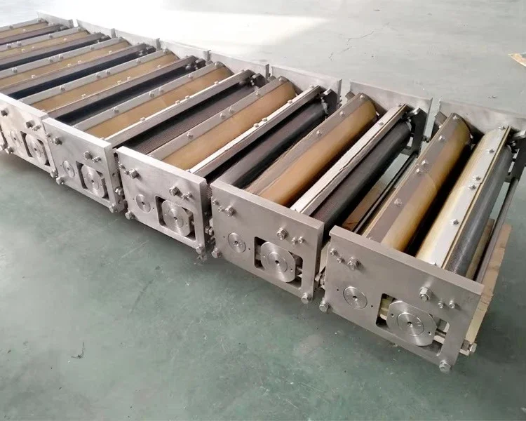 Easy-to-maintain high-efficiency cheese strip cutter