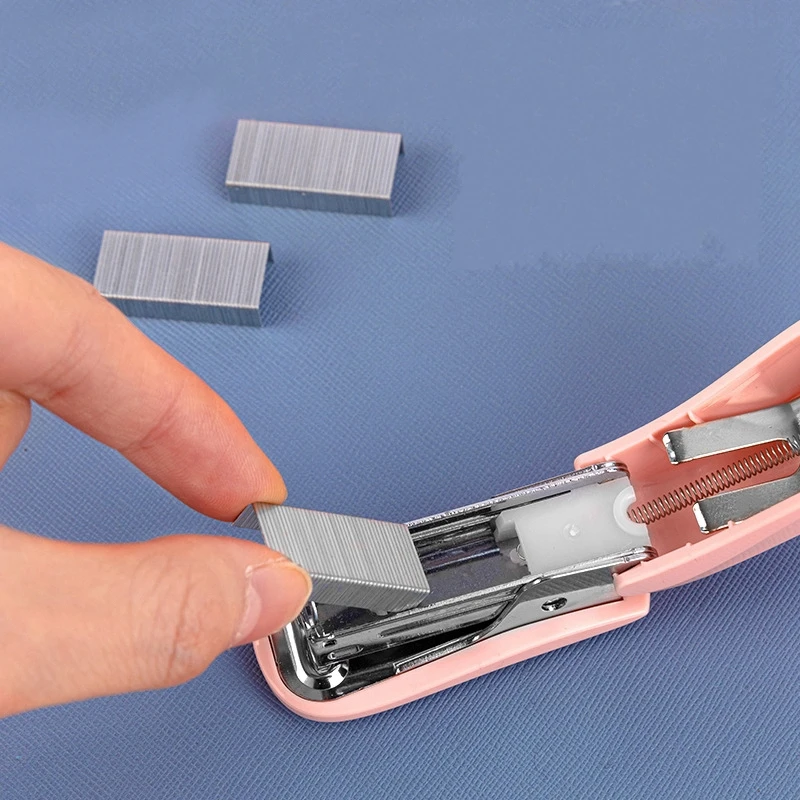1PCS Cute Macaron Color Mini Stapler For Student Stationery Combo Set Convenient  Stapler and Staples For Binding Paper