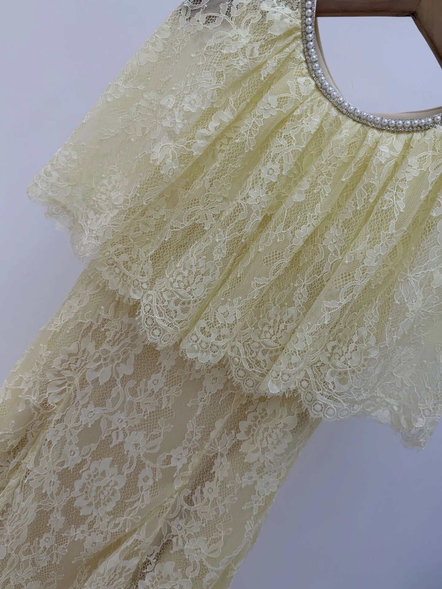Self-portrait Summer Fashion Light Yellow Elegant Lace Mini Dress Women's Gorgeous Pearl Diamond O-Neck High Waist Short Dresses view 4
