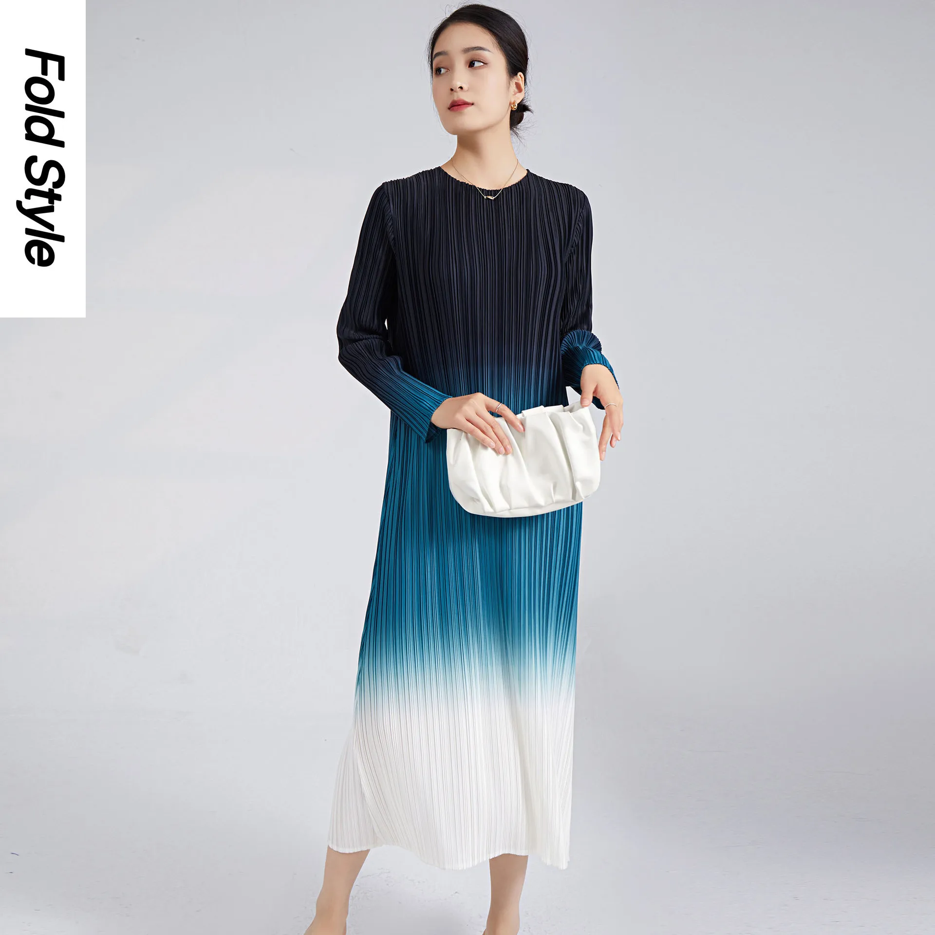 

Miyake Gradient Color Dress Long Spring/Summer High End Fashion Round Neck Long Sleeve Temperament Versatile Folded Long Dress