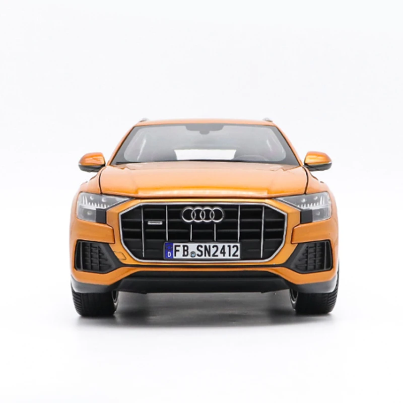 2018 AUDI Q8 SUV off-road vehicle 1:18 alloy simulation car model car model