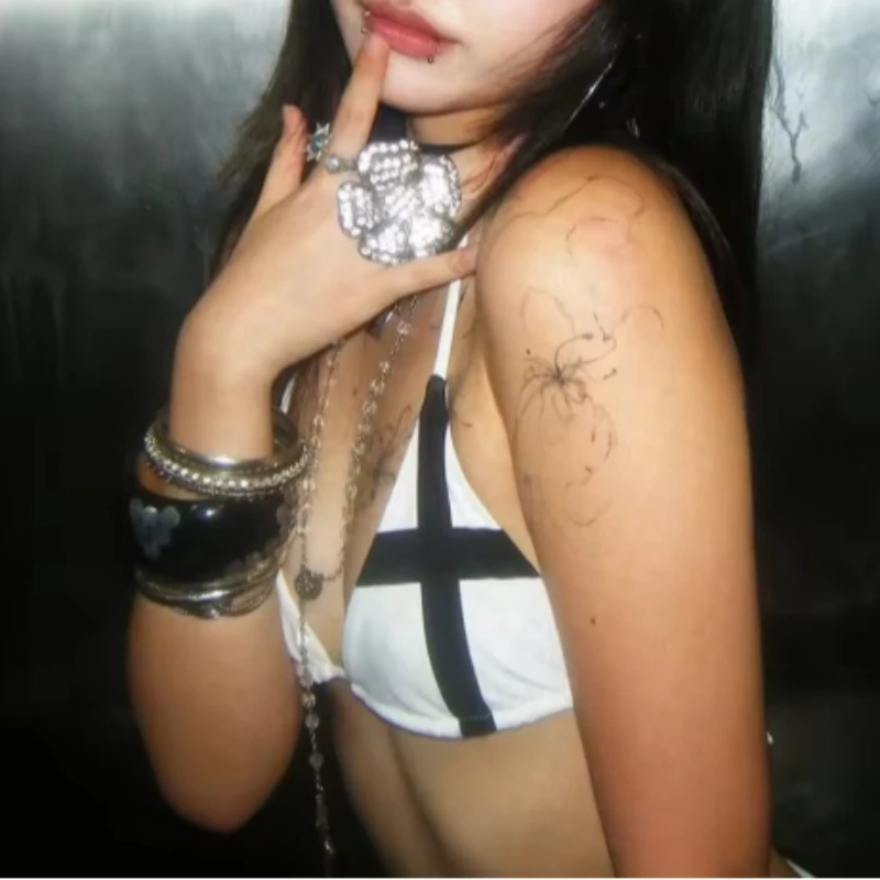 Zomer sexy bikiniset met gekruiste print, punk slim fit gothic mini-short voor dames, Amerikaanse retro Y2K-stijl, strandkleding