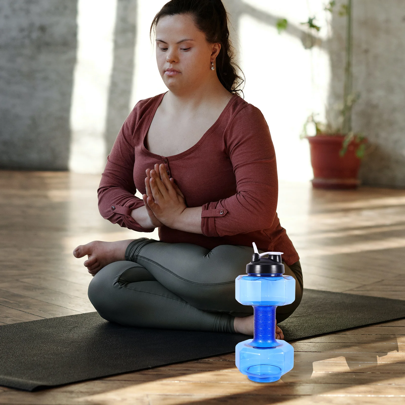 1 قطعة زجاجة مياه على شكل دمبل ذات سعة كبيرة زجاجة رياضية للياقة البدنية خفيفة الوزن للتمرين في صالة الألعاب الرياضية للاستخدام اليومي