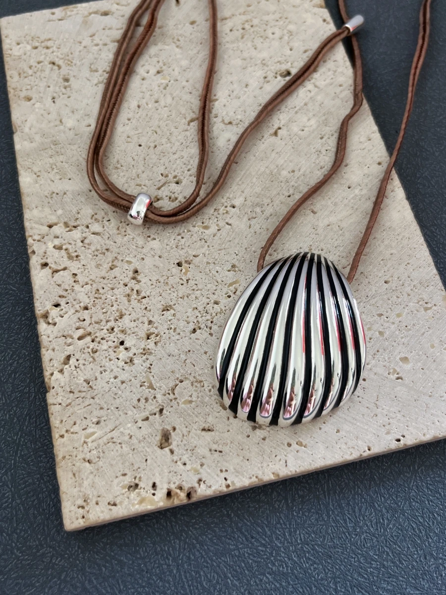 Big shell pendant necklaces long rope shell necklaces summer statement holiday jewelry new in 2024