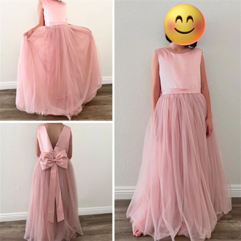 カスタマイズされたかわいいフラワーガールのウェディングドレスサテンノースリーブリボンプリンセス誕生日パーティープロムパフォーマンス子供初聖体拝領ガウン