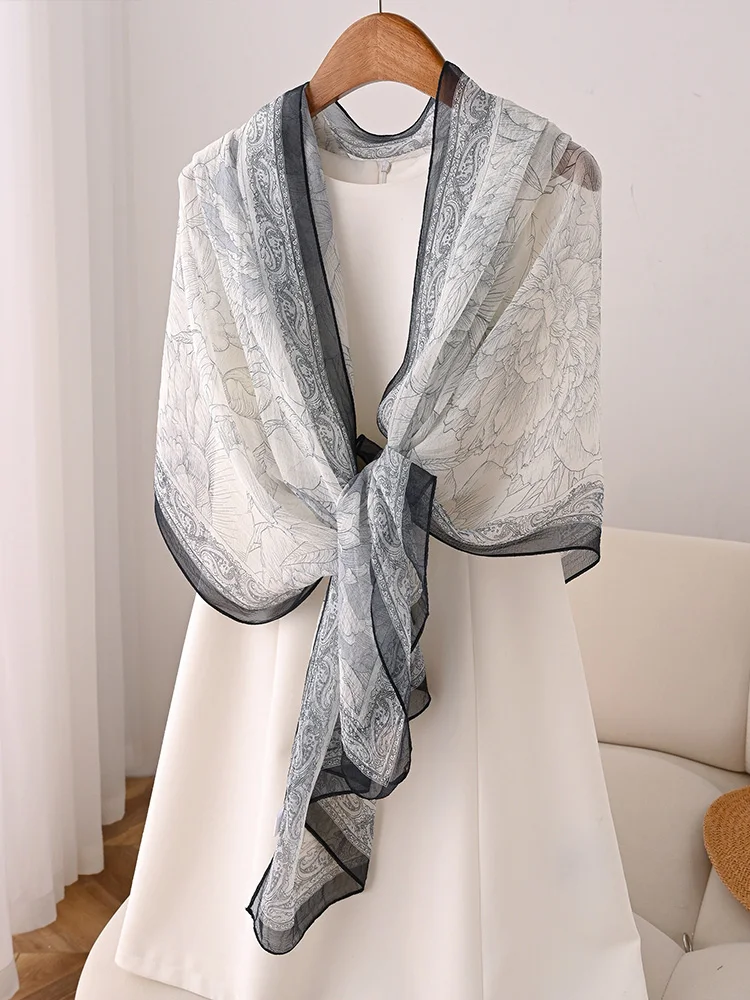 Echarpe-en-soie-pour-femme-fine-saisonniere-automne-printemps-ete-hiver-grande-pamina-elegante-et-tendance