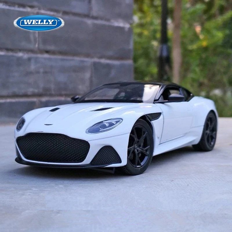 WELLY 1:24 Aston Martin DBS Superlaggera Alloy Car Model Diecast Vehicle Model Toy High Simitation Toy Children Gifts Collection