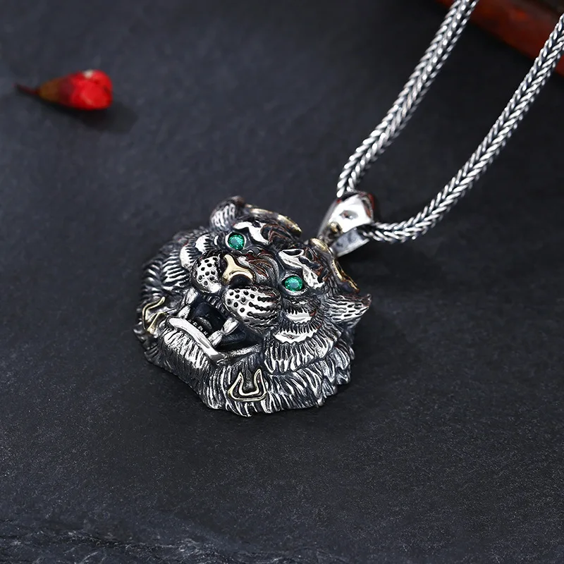 Wholesale 925 sterling silver pendant tiger head green eyed men's necklace pendant Thai silver vintage antique antique jewelry