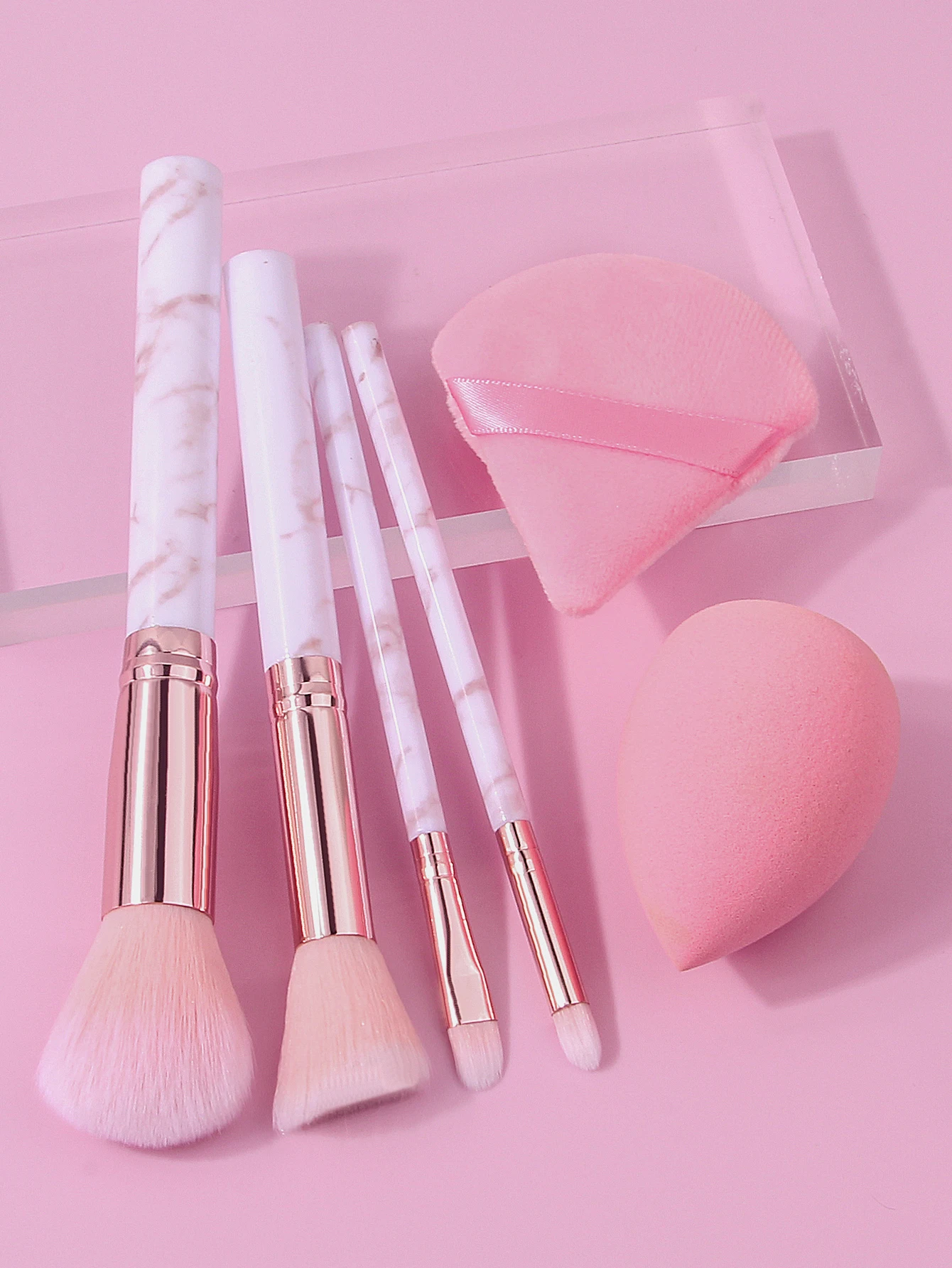 Juego de brochas de maquillaje profesional de 6 piezas con esponja, brochas de nailon suave para rostro/contorno/ojos/blush, kit de regalo cosmético premium para mujeres