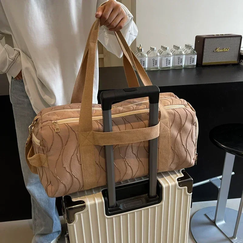 Bolsa de Viagem Nylon para Mulheres, Listrada Decore, Zíper, Bolsas de Ombro Multifuncionais, Alta Capacidade, Venda Quente, 2024