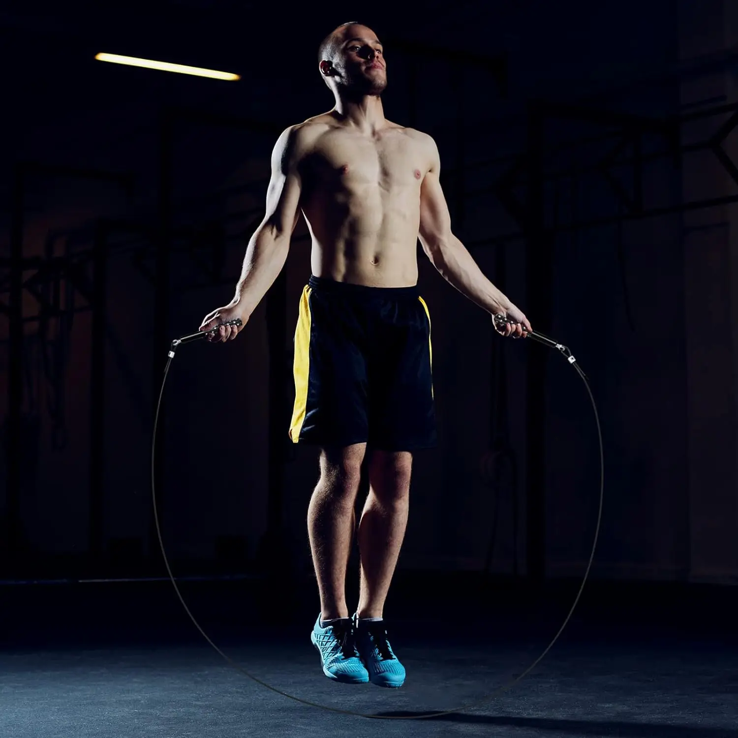 Speed Jump Rope - 360° °   Obrotowe łożysko kulkowe - Regulowana lina powlekana stalą - Aluminiowy uchwyt zapobiegający skakankom Trening fitness