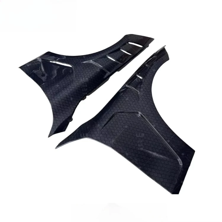 High-Grain Carbon Fiber Fenders for  4 Series G22 - Efficient Heat Dissipation