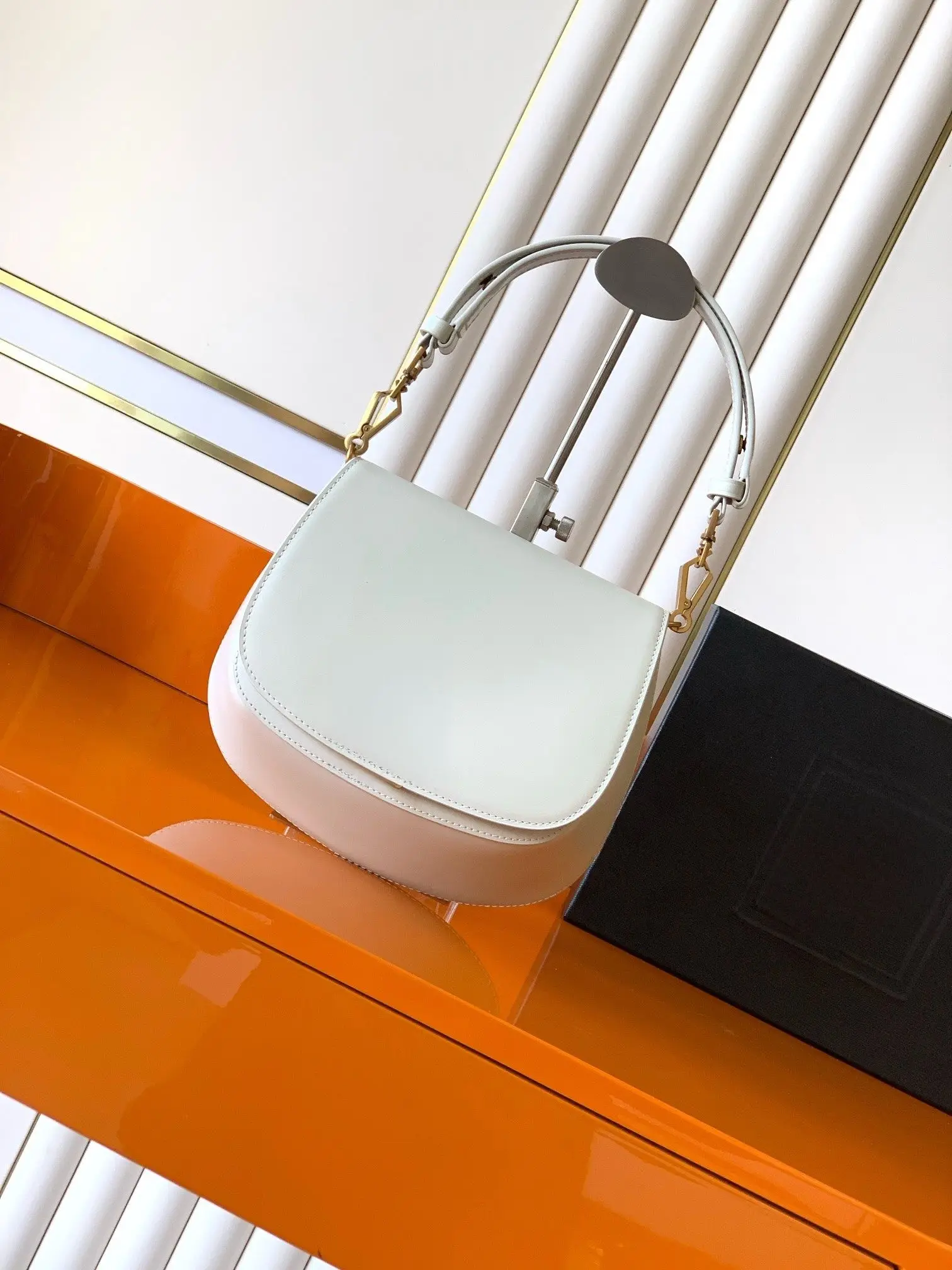 

2025 New Style Woven Women's Handbag, Fashionable Clutch/Underarm Bag, Large Capacity Shoulder Chain Bag YB