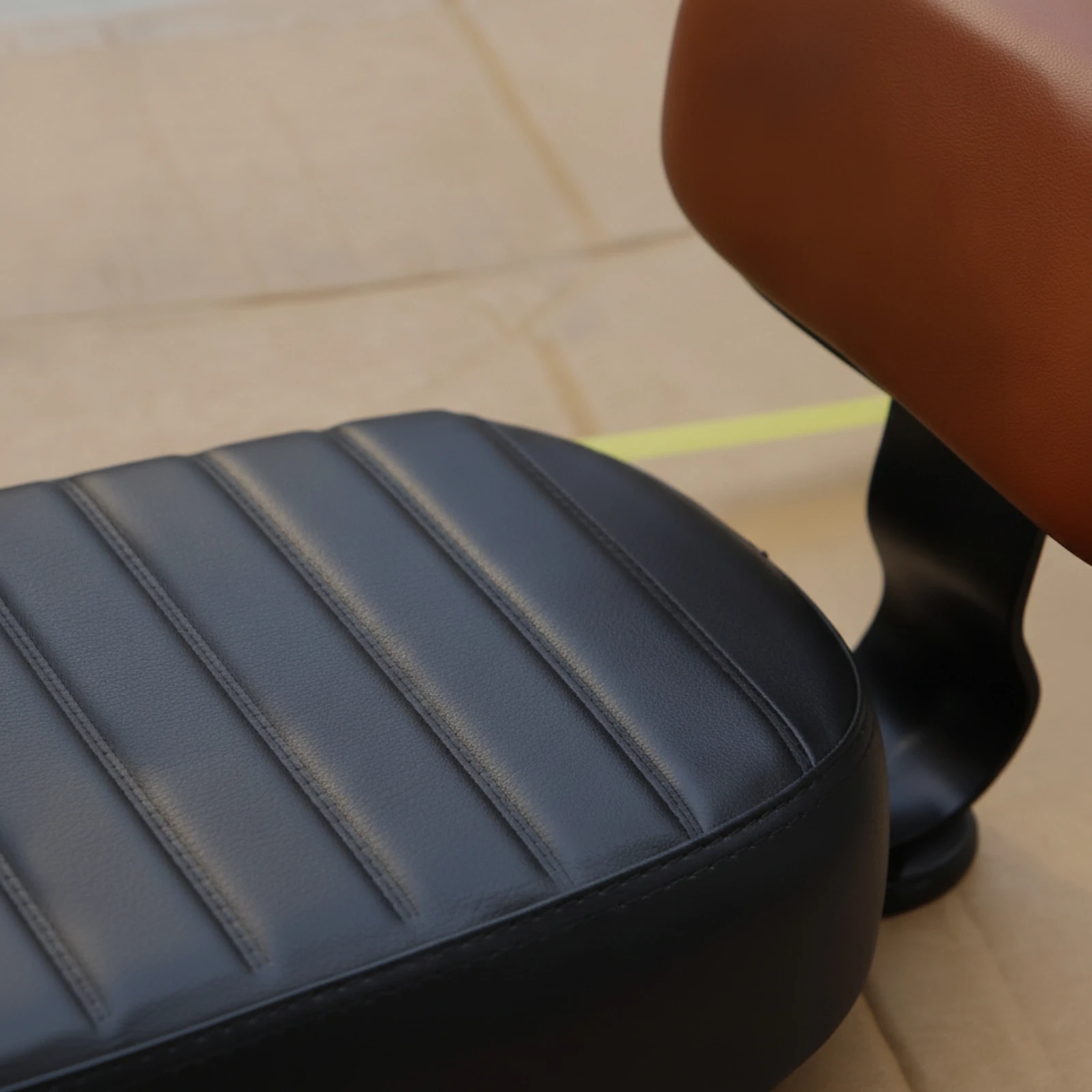 Cycle Rear Seat with Backrest Easy to Install Cycle Rear Seat Cushion Comfortable Padded for Passengers, Family Bikes