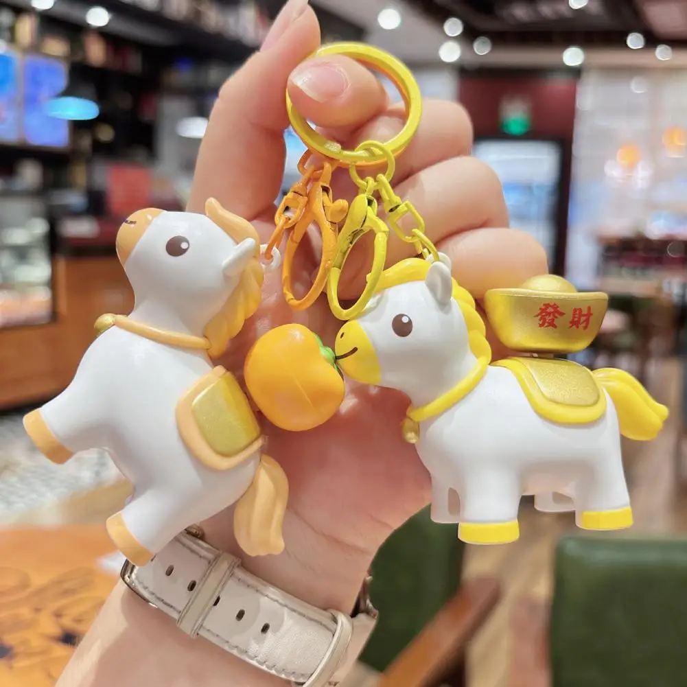 Horse Keychain Horse Key Ring Portable Keychain with Rotating Horse Charm Compact Miniature Decompression Toy for Everyday