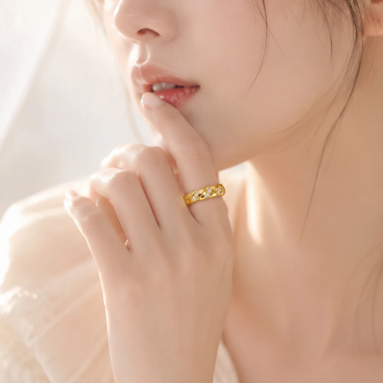 Minimalist Band Ring 4mm Textured Groove Rhombus Inlaid Zircon Stainless Steel Polished Couple Ring For Daily Wear