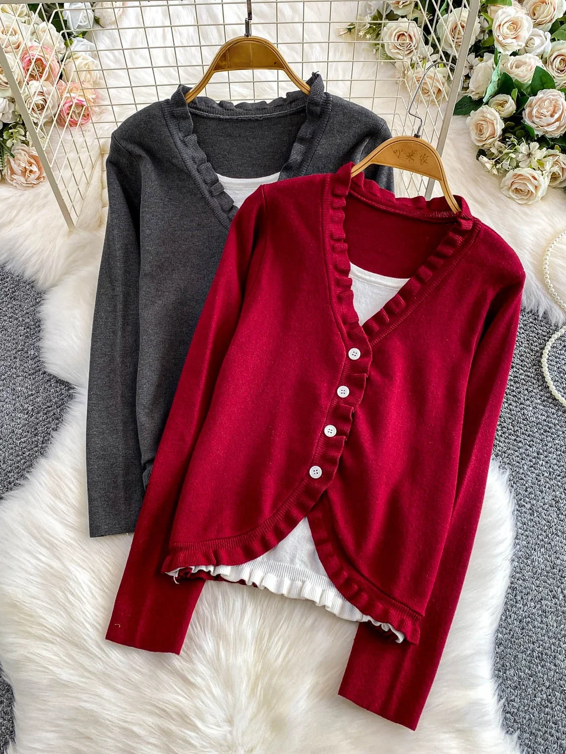 

Осенне-зимний вязаный кардиган с V-образным вырезом, модный женский топ с деревянным узором, элегантный, универсальный, женственный.