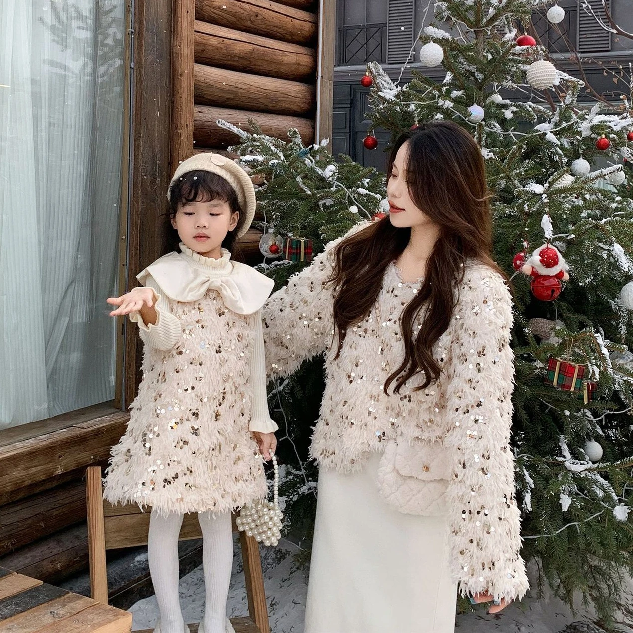 

Mom and Daughter Couple Look Winter Clothes Women Fashion Shiny Coat Party Baby Girl Tops and Collar Sleeveless Dresses Princess