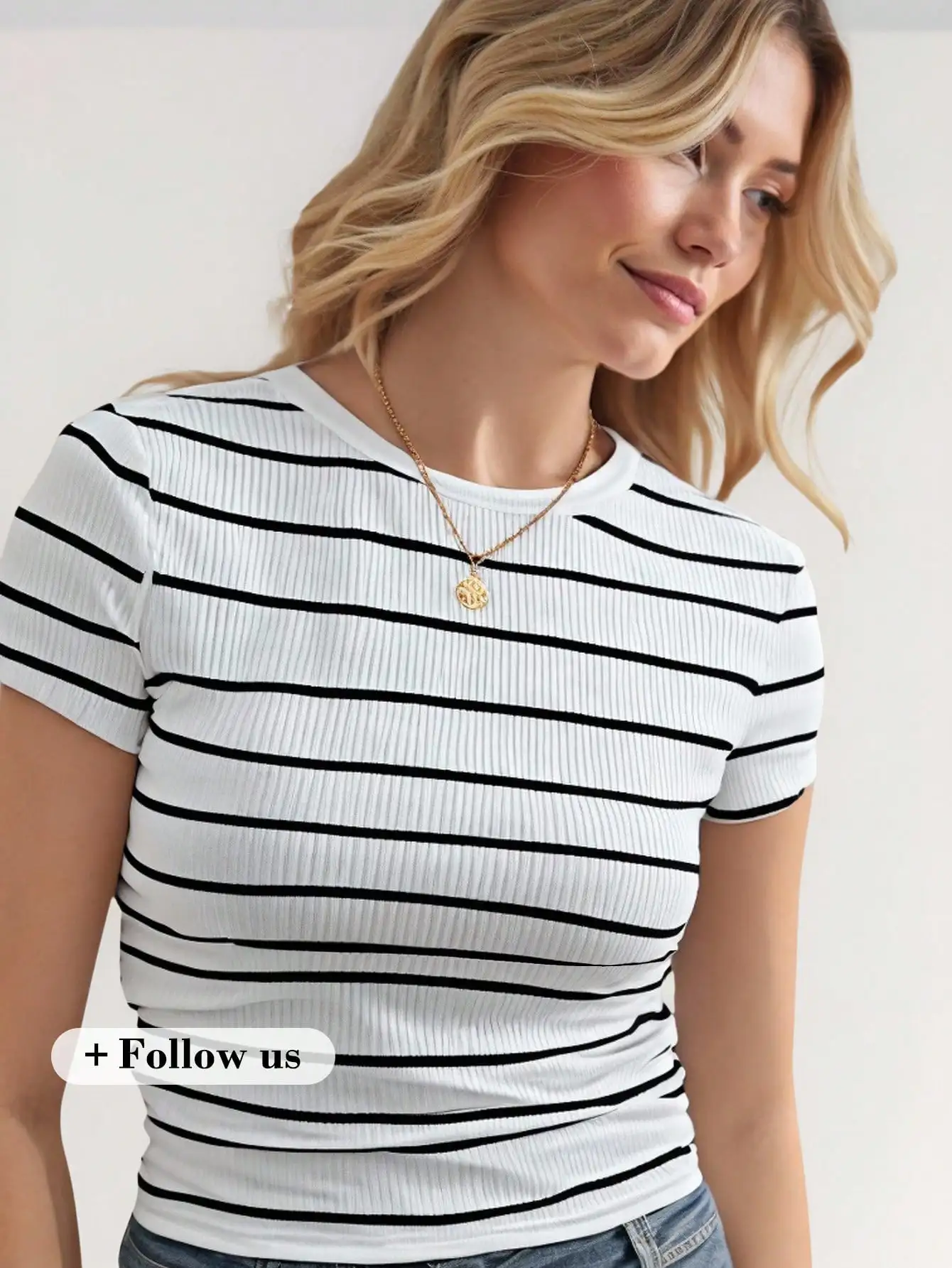 Women's Ribbed Black & White Striped Round Neck Short Sleeve T-Shirt