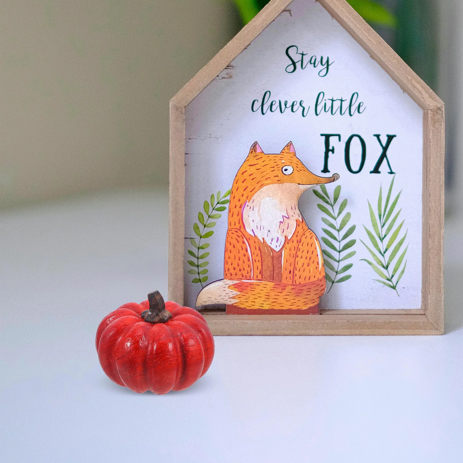 

Wood Carved Pumpkin Hand-Carved Statue Decorative Autumn Harvest Tabletop Home Halloween Rustic Fall Centerpiece Ornament