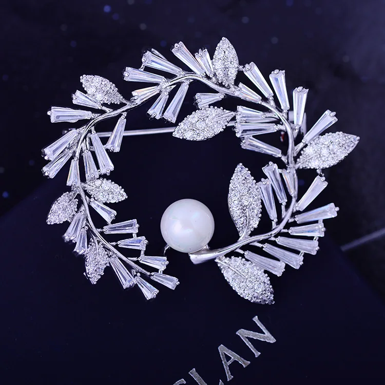 Lucky 6mm Bracelet Hand String New Micro-Inlaid Zircon Tulip Brooch Women's Fashionable Elegant Clothing Accessories Women's Ins