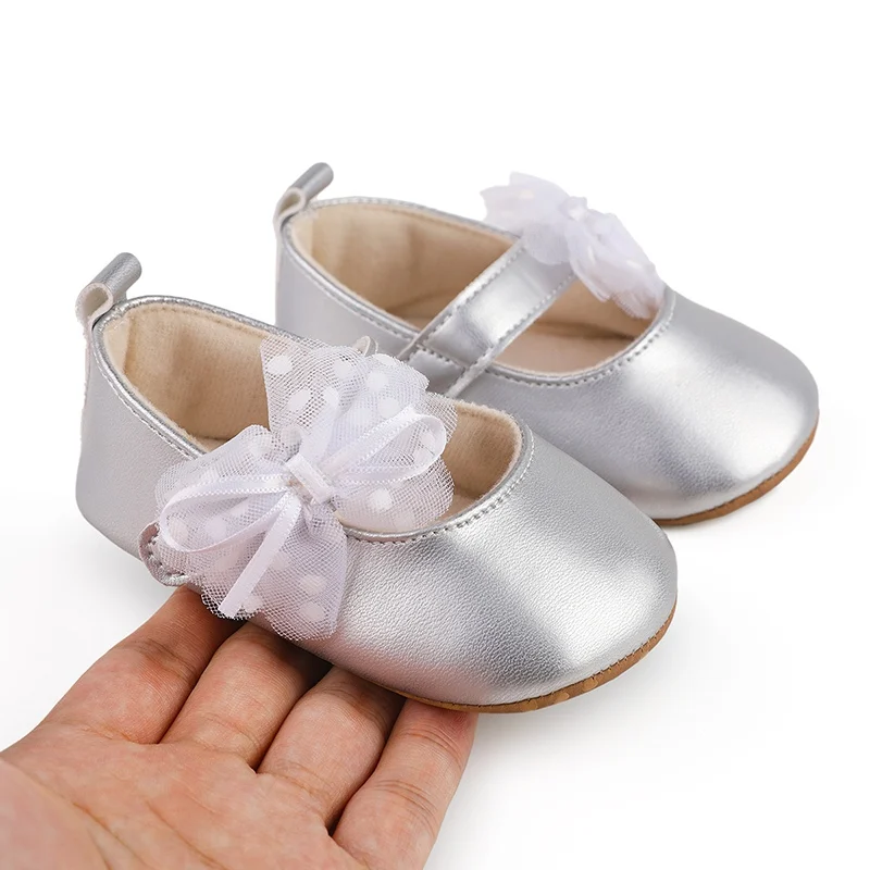 0-18M neonate scarpe da principessa per neonate superficie lucida stampa a pois Mesh Bowknot Flats pantofole da sposa antiscivolo adorabili scarpe da bambino