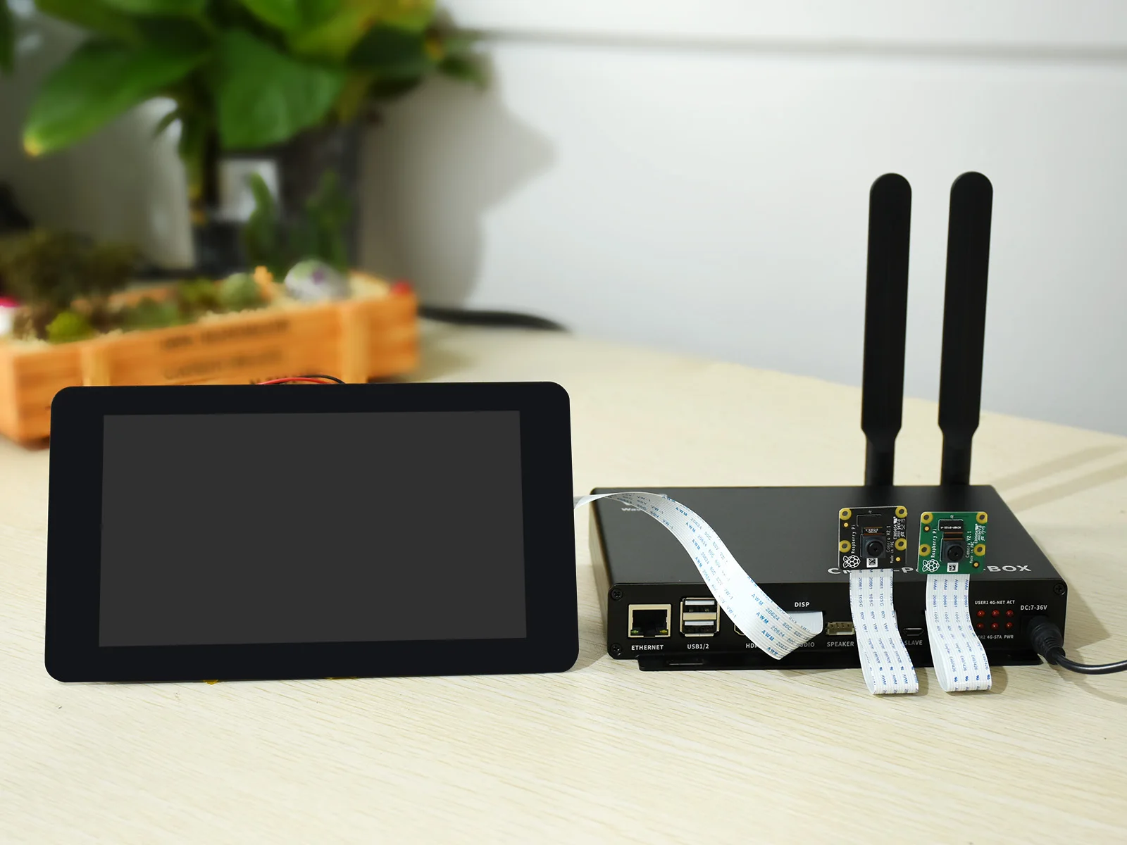 Дополнители промышленного мини-компьютера Waveshare IoT. Характеристики 4G PoE на расчетном модуле Raspberry Pi серии CM3 CM3+.