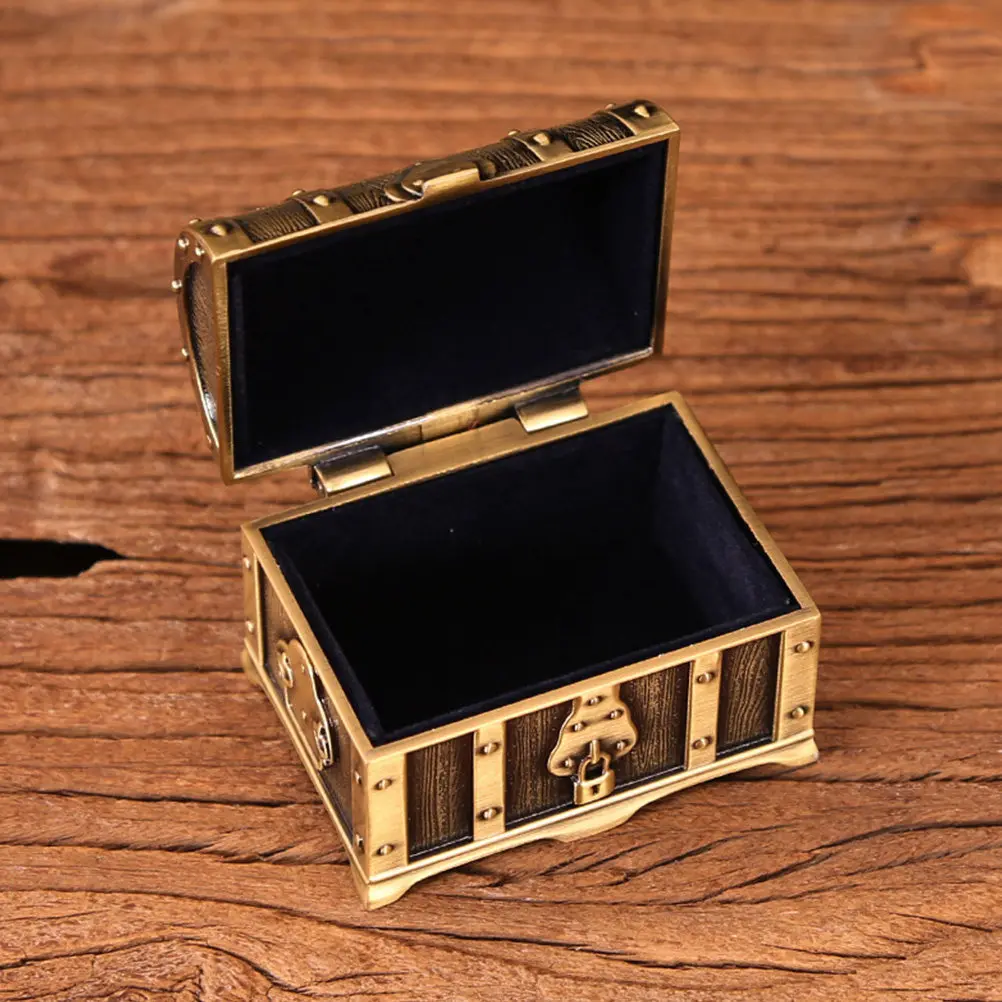 

Elegant Treasure Chest Jewelry Box Retro Earring Storage Case Decorative Ring Holder Portable Gifts Women