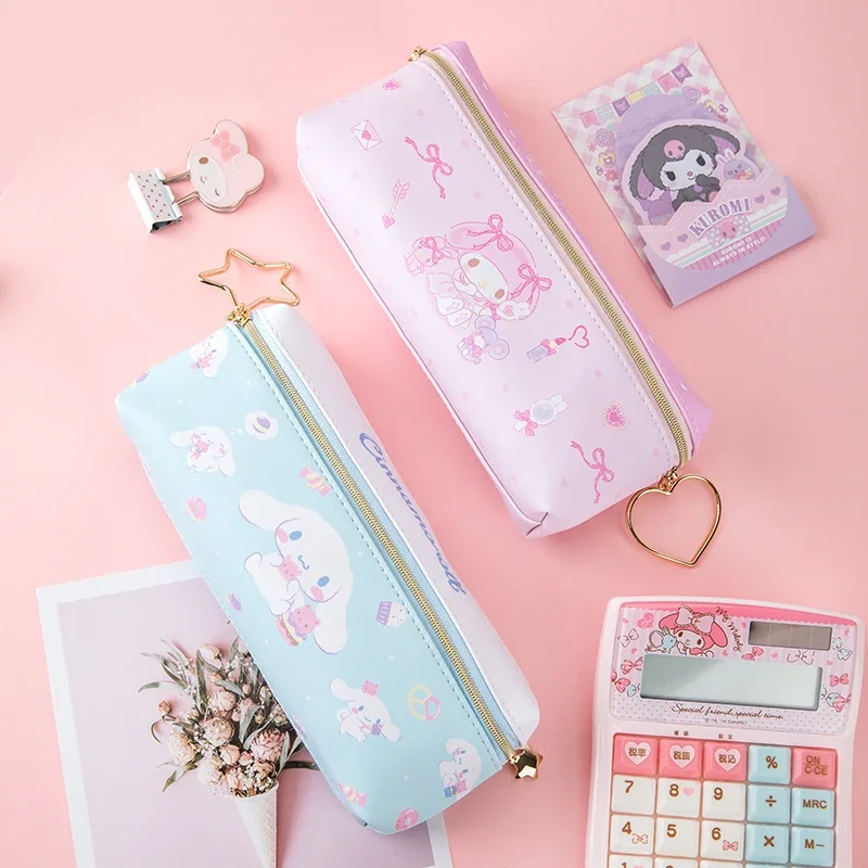 

Sanrioed Stationery Kittys Pencil Case Student Kuromi Kawaii Cinnamoroll Girls Cosmetic Backpack Melody Wash Printing Pen Bag