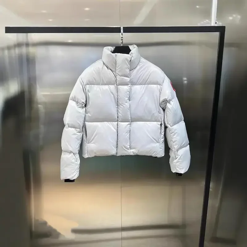 Cana * a Go * se 단색 방풍 작물 Puffer 재킷 Unisex 겨울 두꺼운 짧은 스타일 90% 흰색 거위 다운 재킷 여성 코트