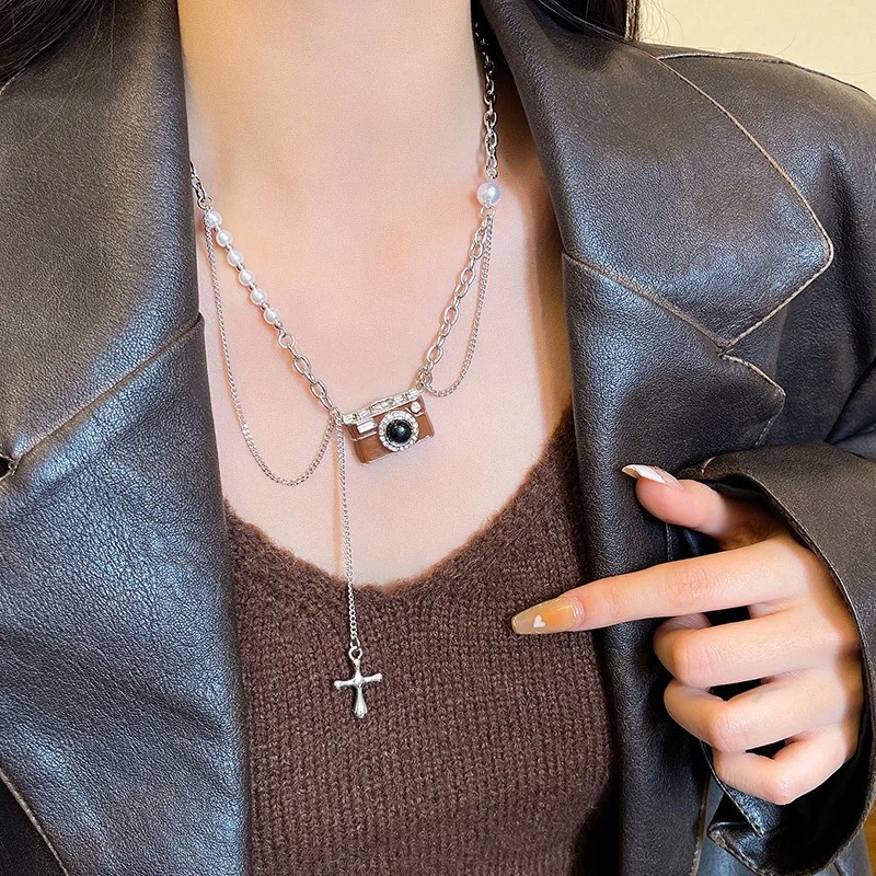 

New Vintage Brown Camera Necklace for Women Y2K Cross Pendant Punk Hip-Hop Choker Unique Clavicle Chain Jewelry Accessories