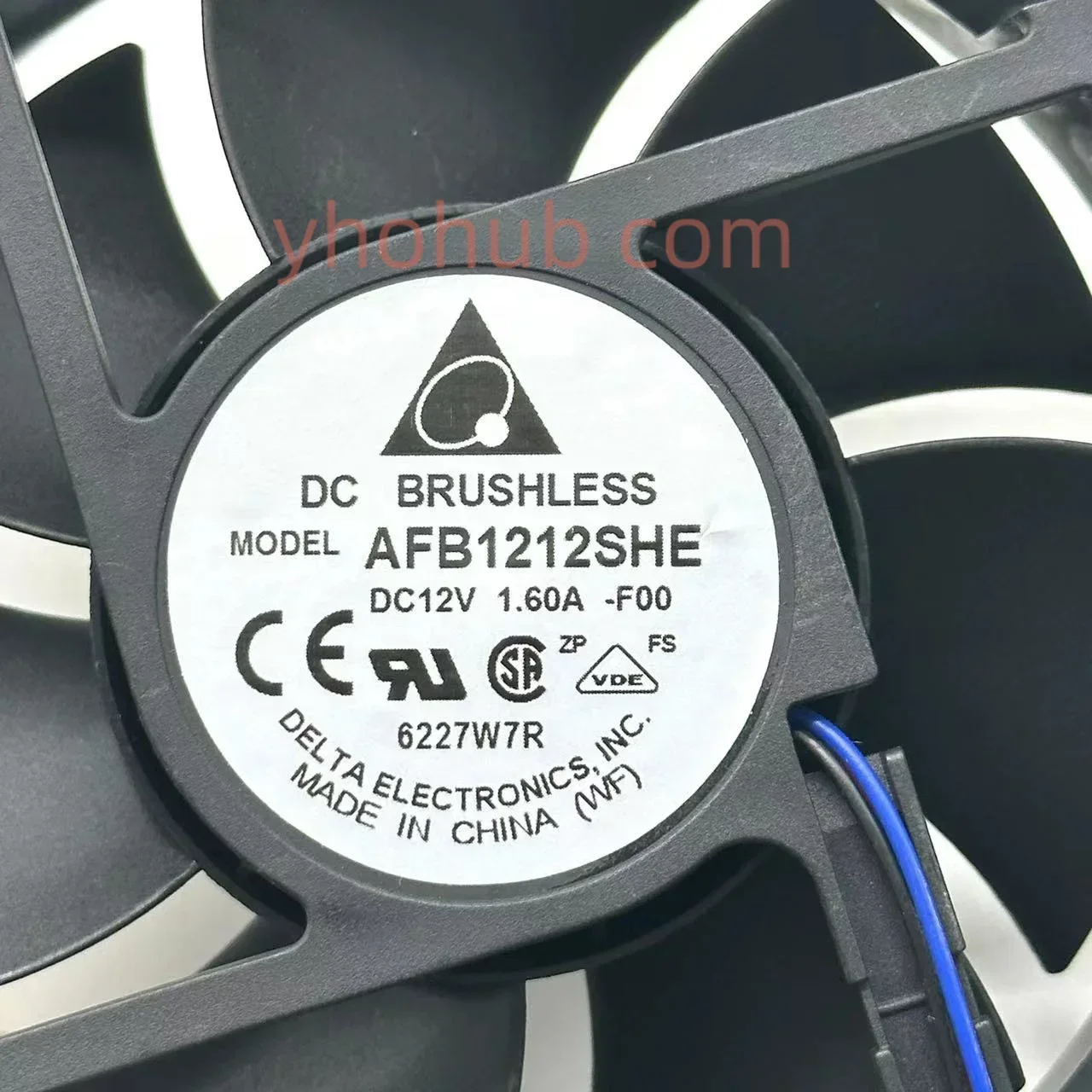 

Delta Electronics AFB1212SHE F00 DC 12 В 1,60 А 120x120x38 мм Вентилятор охлаждения сервера