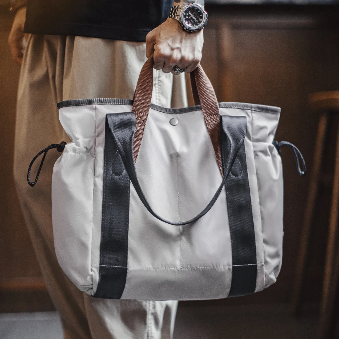 Tas Tote Maden Vintage Kapasitas Besar Tahan Air, Tas Selempang Pria, Tas Laptop untuk Komuter, Tas Serbaguna untuk Perjalanan dan Aktivitas Luar Ruangan