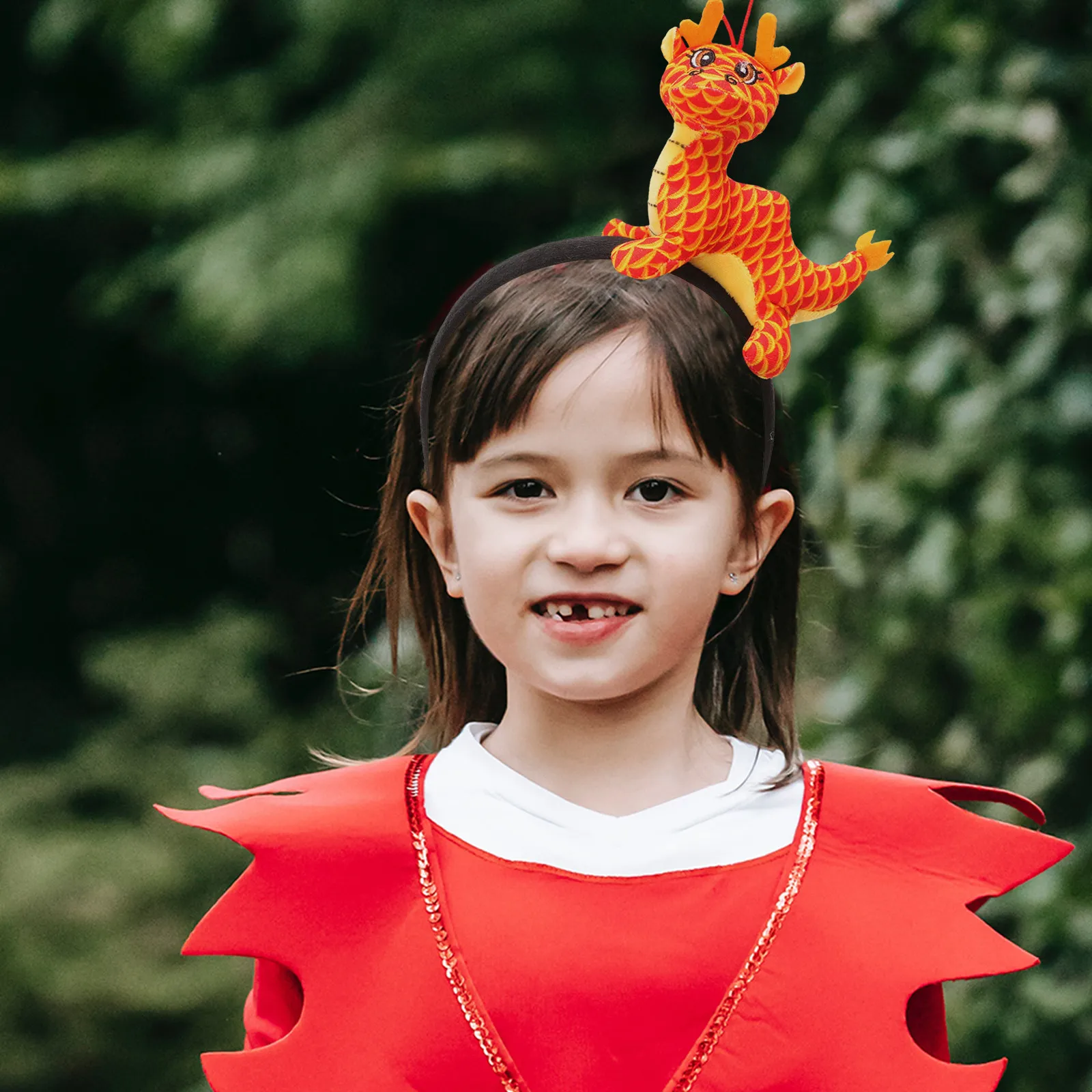 

Праздничная повязка на голову в мультяшном стиле с изображением дракона для Нового года, для выступлений на сцене, украшение для волос, повязка на голову в стиле китайского зодиака «Год Дракона»