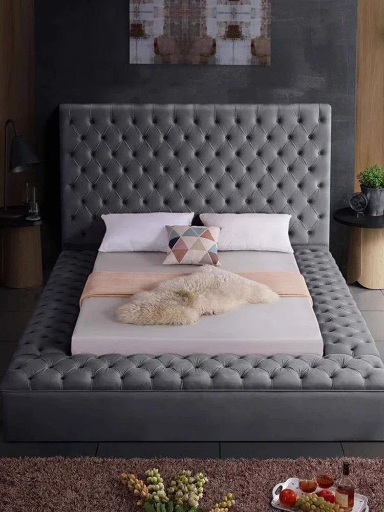 Double bed: Post-modern upholstered bed, double fabric bed, 1.8-meter bed, modern light luxury master bed