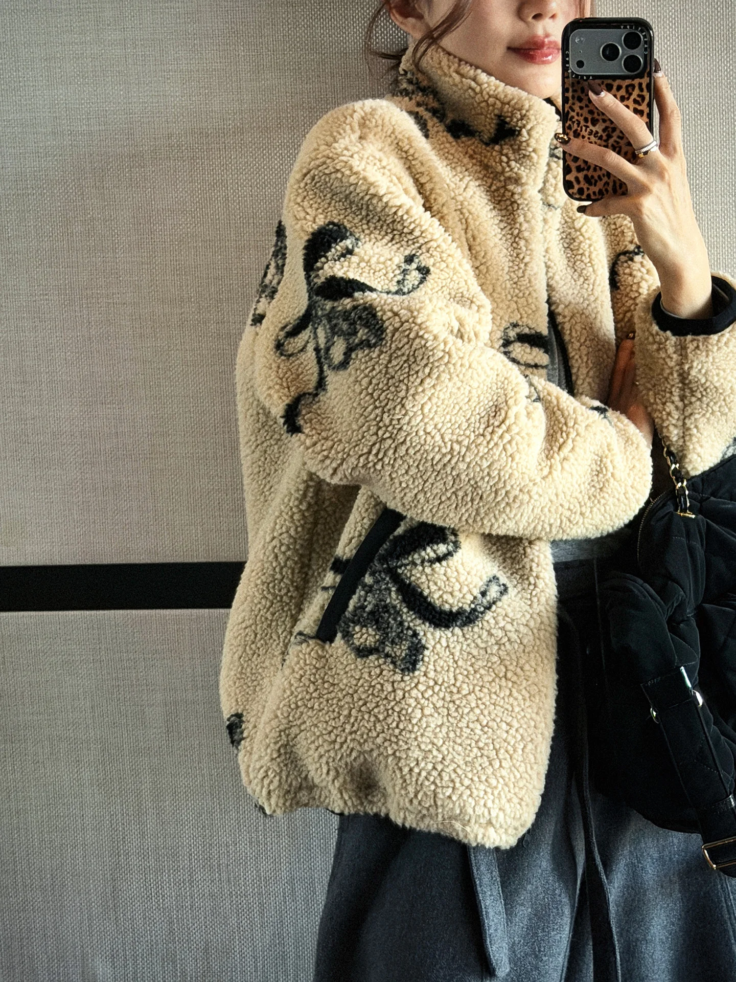 

Thiened Warm Lamb Fur Print Knot Coat Women Casual Loose Top Faion Design Winter Outerwear Nylon Polyest...